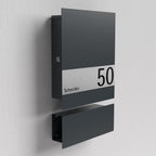 Edelstahl Briefkasten mit Zeitungsfach, gebürstete Oberfläche, Seitenteil, RAL 7016 Pulverbeschichtung, Modell B1 Shield von Briefkasten1